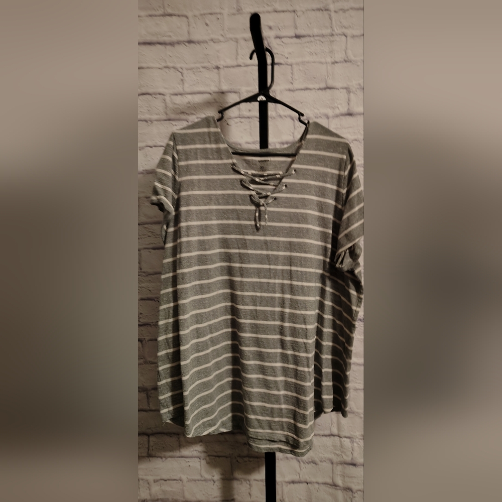 Sonoma 3X Gray and White Stripe Short Sleeve Top Women's